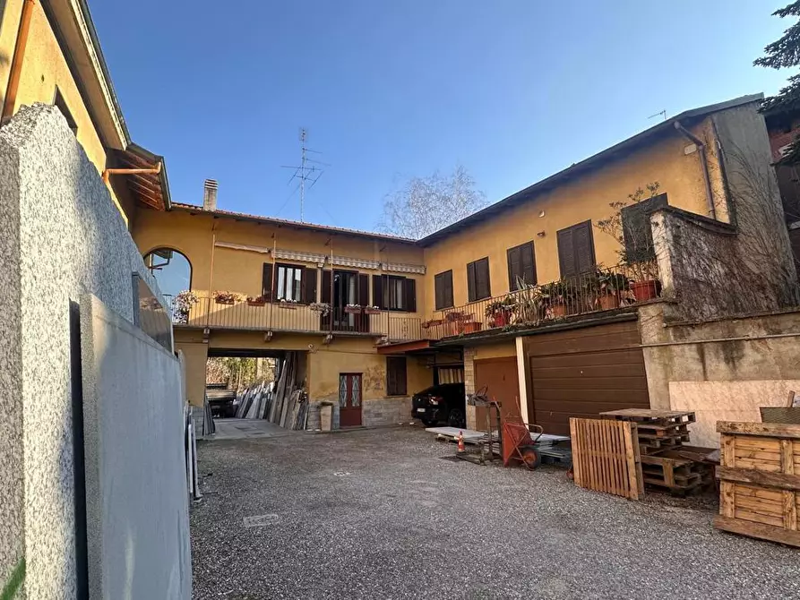 Immagine 2 di Palazzo in vendita  in Via DE GASPERI a Legnano