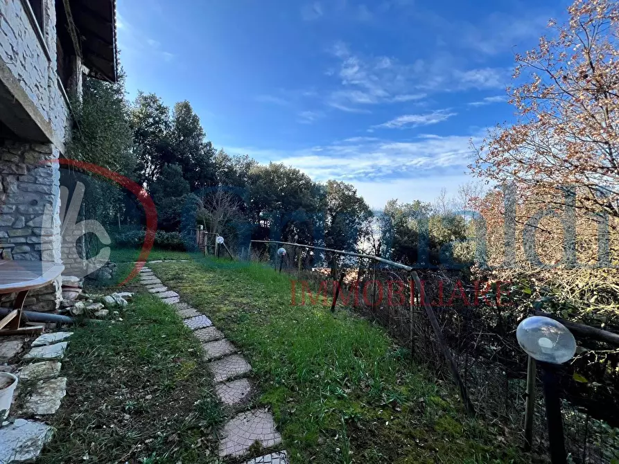 Immagine 32 di Villa in vendita  in Via del bosco a Corciano