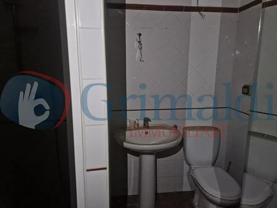 Immagine 17 di Negozio in vendita  in Via Ettore Lombardo Pellegrino, 19 a Messina