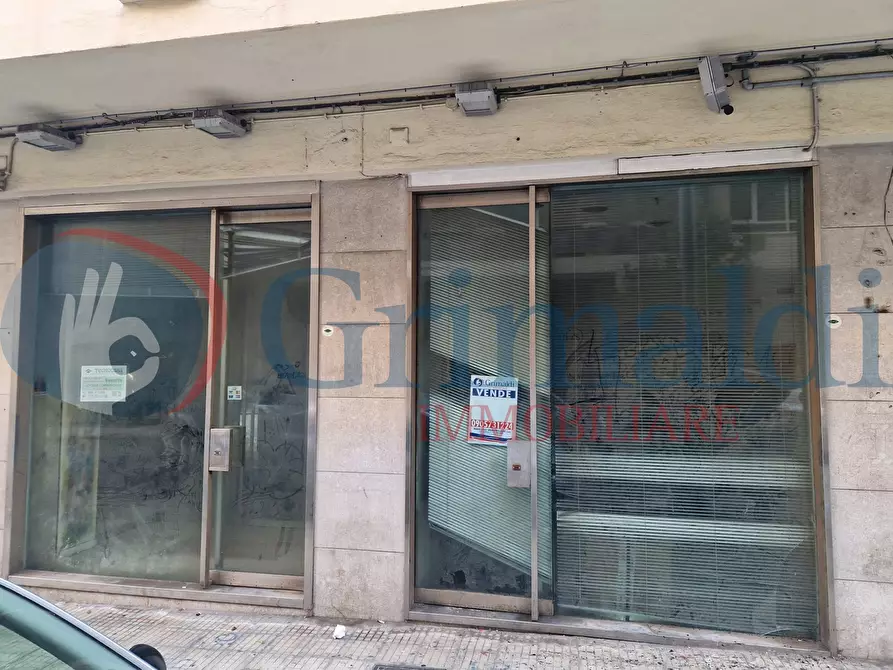 Immagine 2 di Negozio in vendita  in Via Ettore Lombardo Pellegrino, 19 a Messina