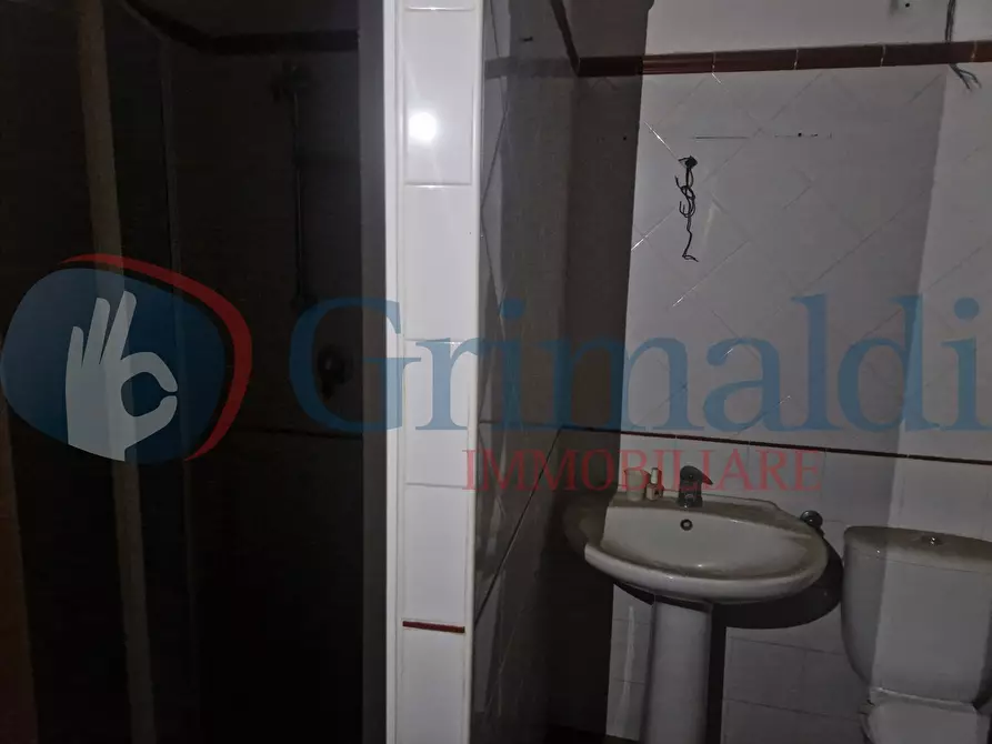 Immagine 16 di Negozio in vendita  in Via Ettore Lombardo Pellegrino, 19 a Messina