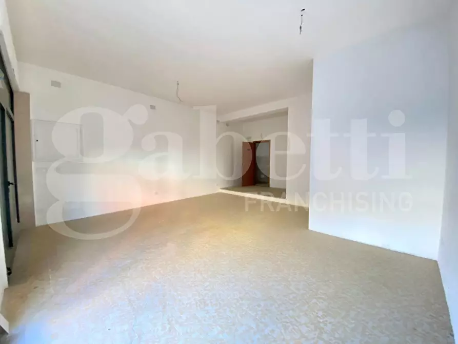 Immagine 2 di Negozio in affitto  in Via san gemiliano, 57 a Sestu