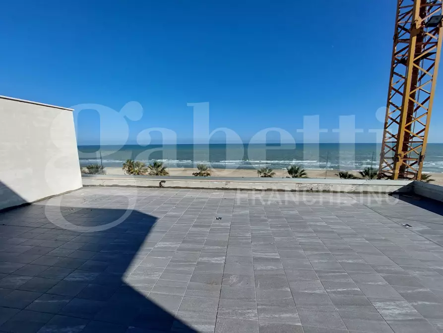 Immagine 3 di Attico in vendita  in Via Lungomare Sirena, 618 a Tortoreto