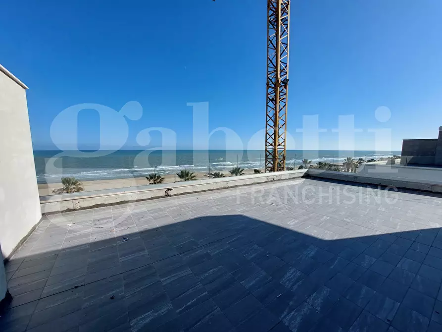 Immagine 2 di Attico in vendita  in Via Lungomare Sirena, 618 a Tortoreto