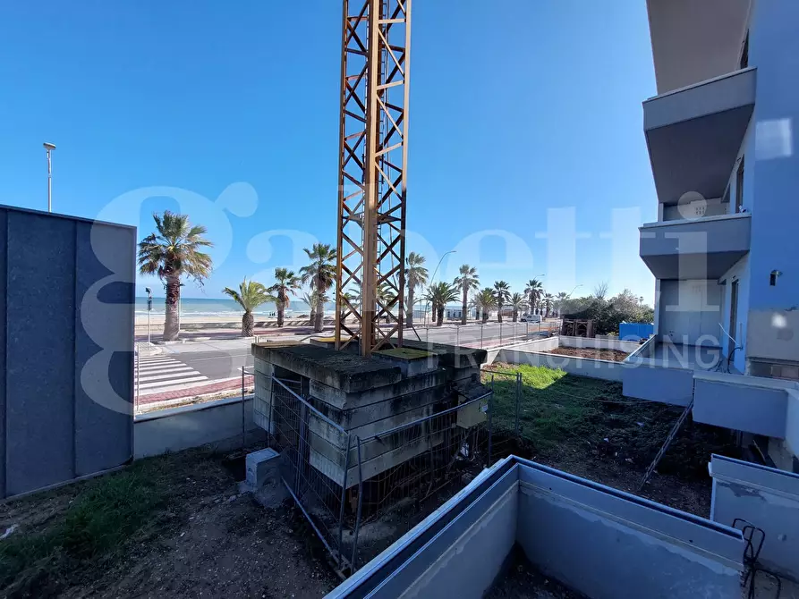 Immagine 11 di Appartamento in vendita  in Via Lungomare Sirena, 618 a Tortoreto