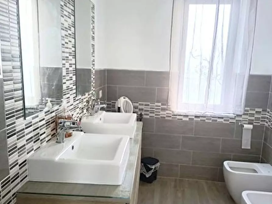 Immagine 33 di Casa quadrifamiliare in vendita  in Via tore II traversa a Dugenta