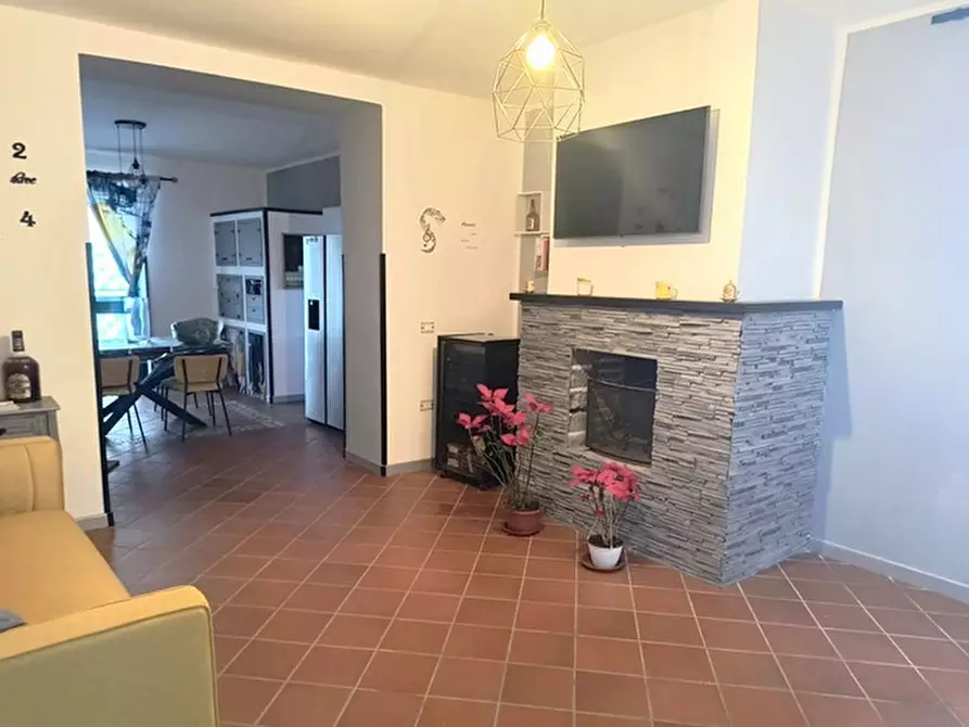 Immagine 22 di Casa quadrifamiliare in vendita  in Via tore II traversa a Dugenta