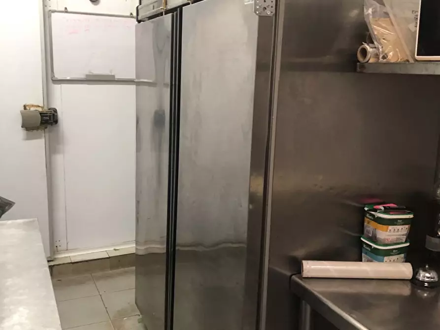 Immagine 12 di Attività commerciale in vendita  in Via Leonardo Da Vinci, 292 a Palermo