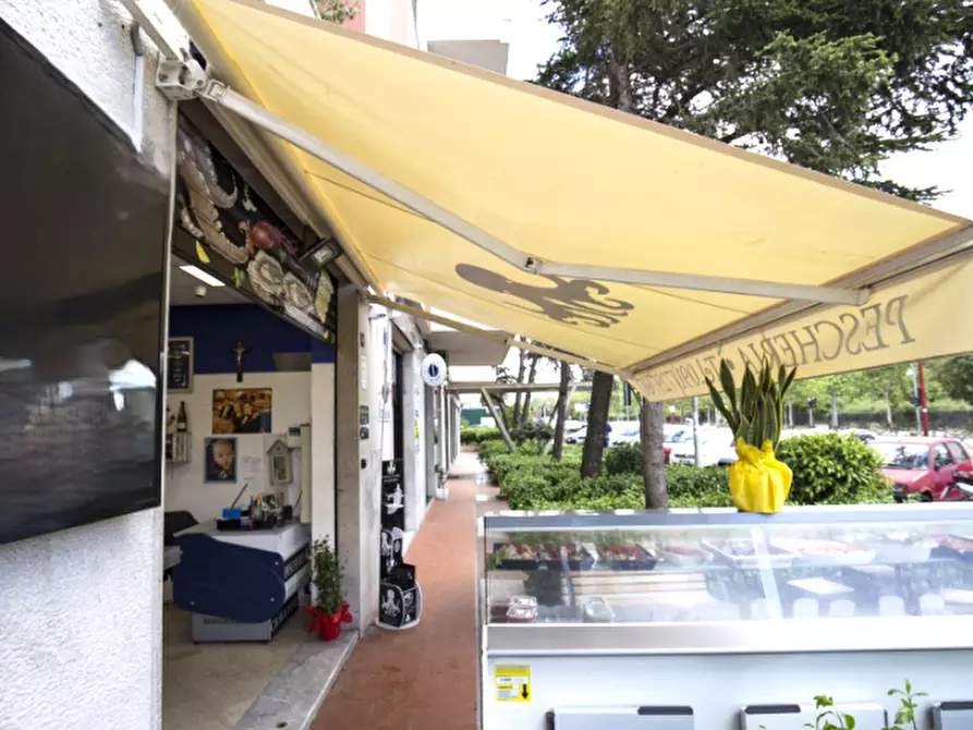 Immagine 4 di Attività commerciale in vendita  in Via Leonardo Da Vinci, 292 a Palermo