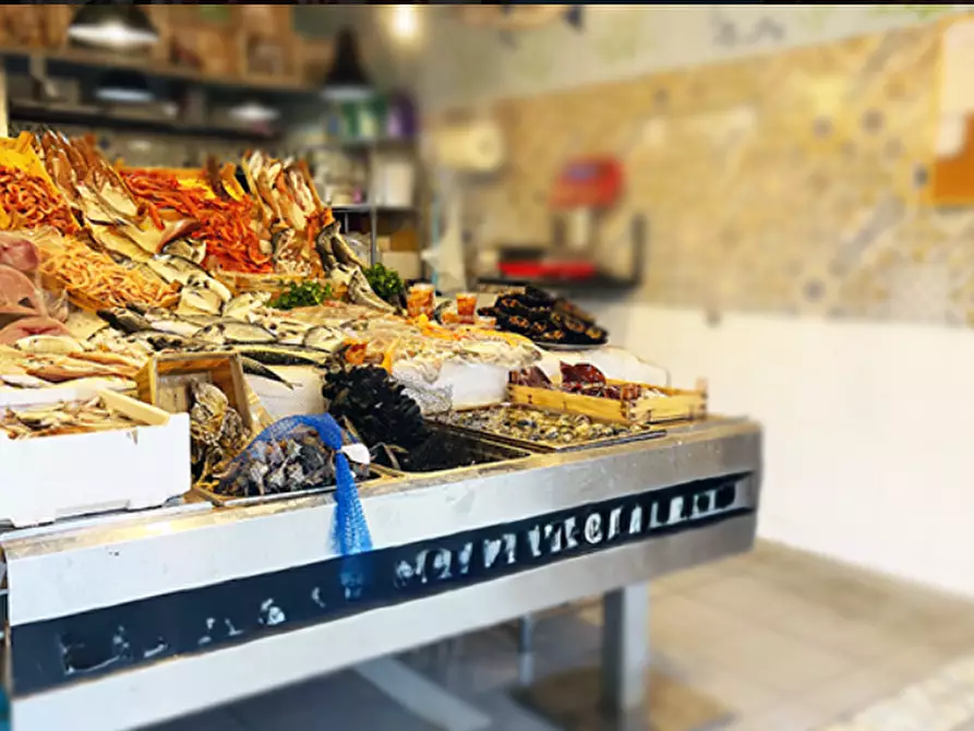 Immagine 26 di Attività commerciale in vendita  in Via Leonardo Da Vinci, 292 a Palermo