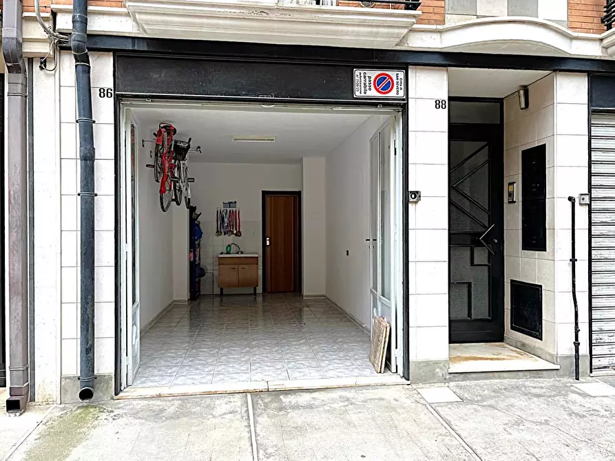 Immagine 1 di Box auto in vendita  in Via BRINDISI a San Severo