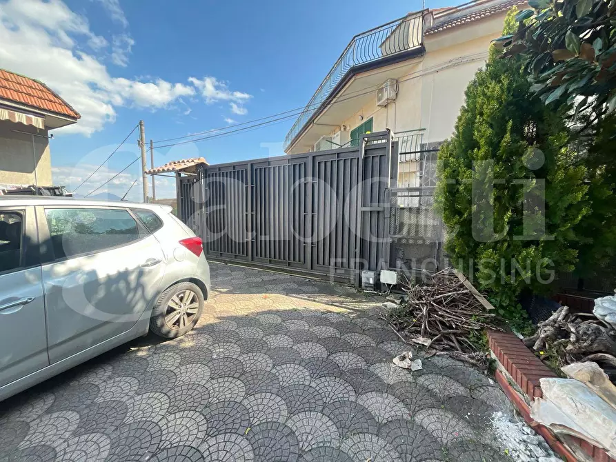 Immagine 3 di Villa in vendita  in Contrada sartania a pianura a Napoli