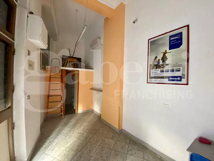 Immagine 4 di Negozio in affitto  in Via Pola a Palermo