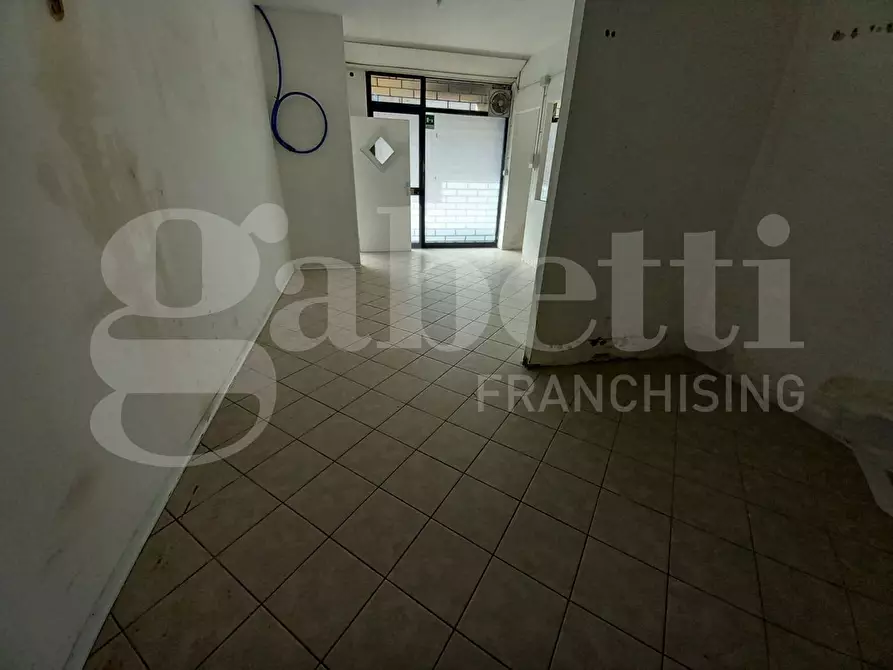 Immagine 19 di Negozio in affitto  in Via BORGO SAN GIOVANNI - VIA GRANATIERI DI SARDEGNA, 00 a Chioggia