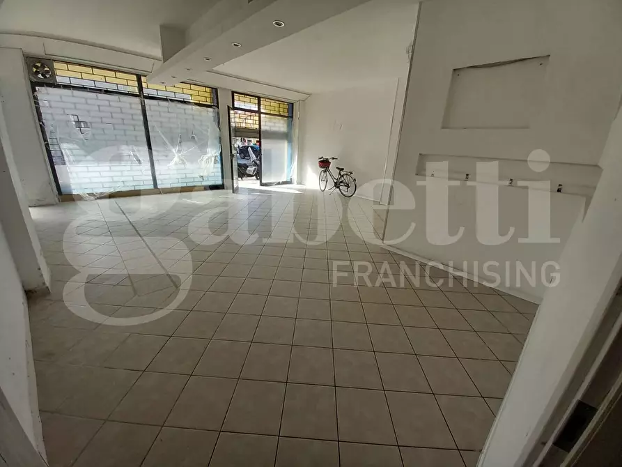 Immagine 10 di Negozio in affitto  in Via BORGO SAN GIOVANNI - VIA GRANATIERI DI SARDEGNA, 00 a Chioggia