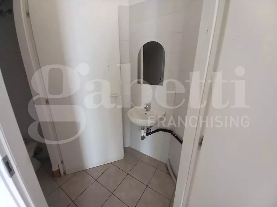 Immagine 18 di Negozio in affitto  in Via BORGO SAN GIOVANNI - VIA GRANATIERI DI SARDEGNA, 00 a Chioggia