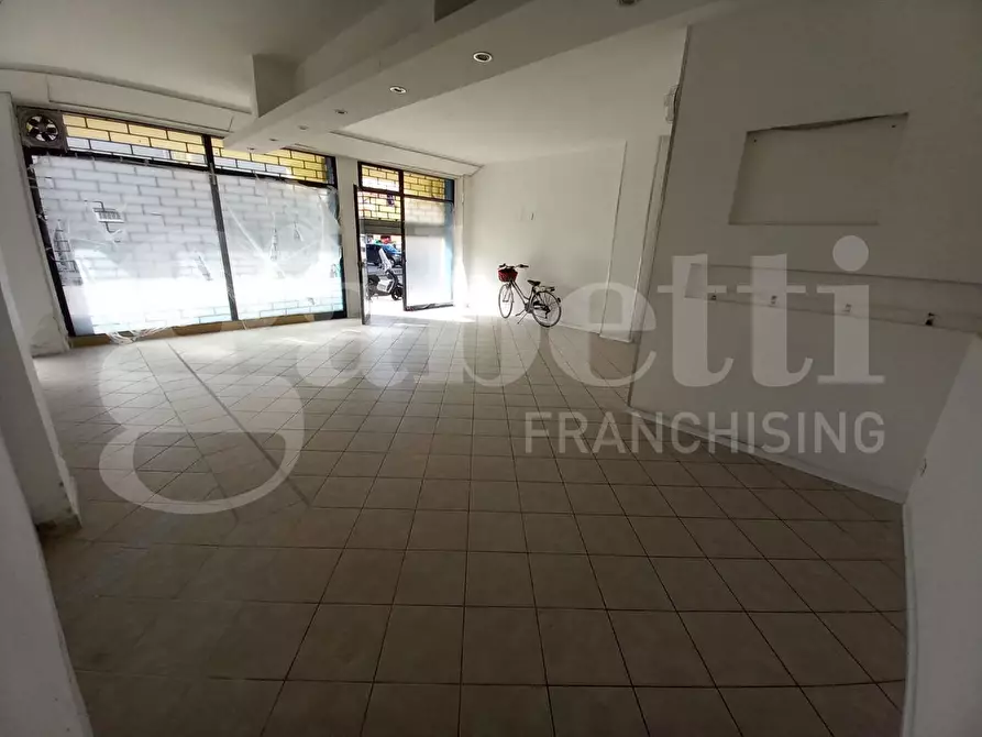 Immagine 9 di Negozio in affitto  in Via BORGO SAN GIOVANNI - VIA GRANATIERI DI SARDEGNA, 00 a Chioggia