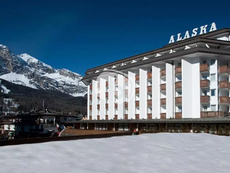 Immagine 3 di Appartamento in vendita  in Largo delle Poste, 39 a Cortina D'ampezzo