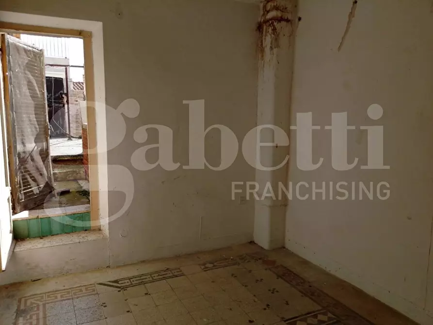 Immagine 19 di Casa indipendente in vendita  in Piazza Concezio Rosa, snc a Corropoli