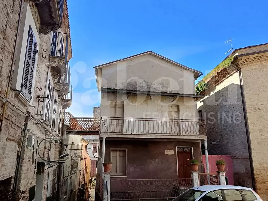 Immagine 4 di Casa indipendente in vendita  in Piazza Concezio Rosa, snc a Corropoli