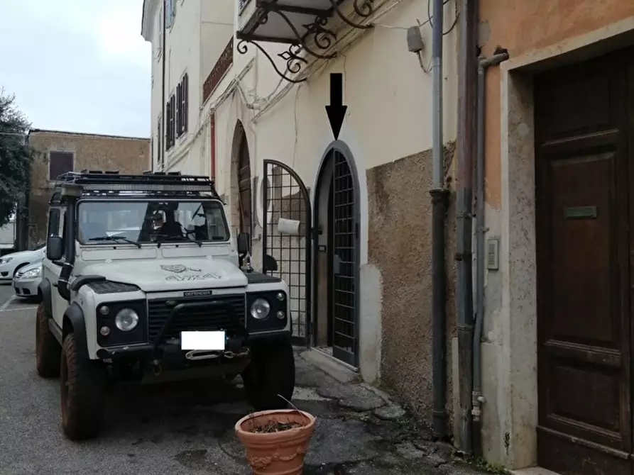 Immagine 1 di Negozio in vendita  in Piazza Margherita, 7 a Sezze