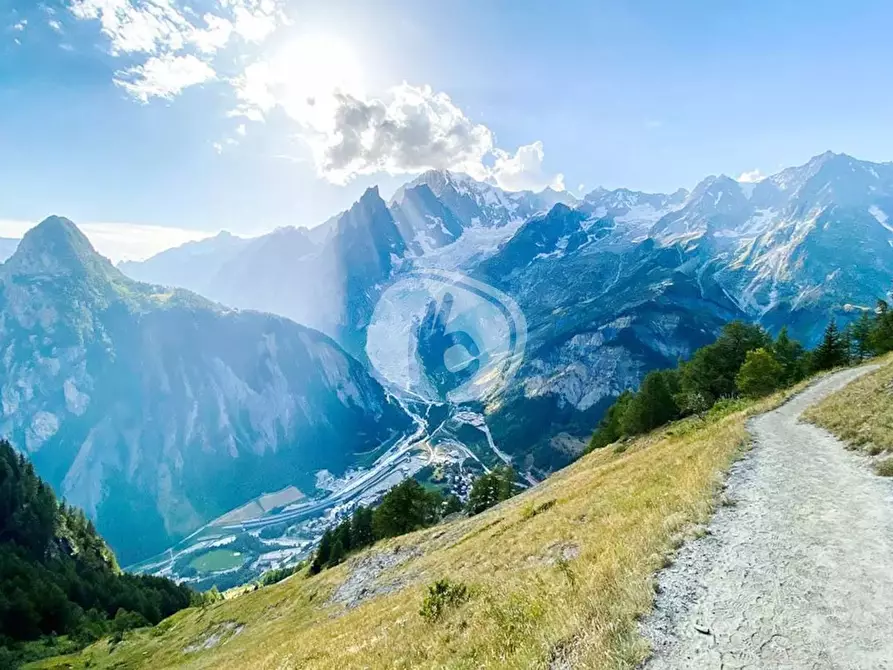 Immagine 27 di Appartamento in vendita  in Via Regionale, 35 a Courmayeur