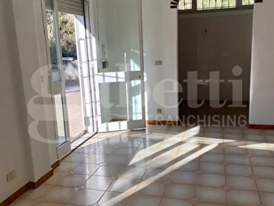 Immagine 2 di Appartamento in vendita  in Via AURELIA, 5 a Vezzano Ligure