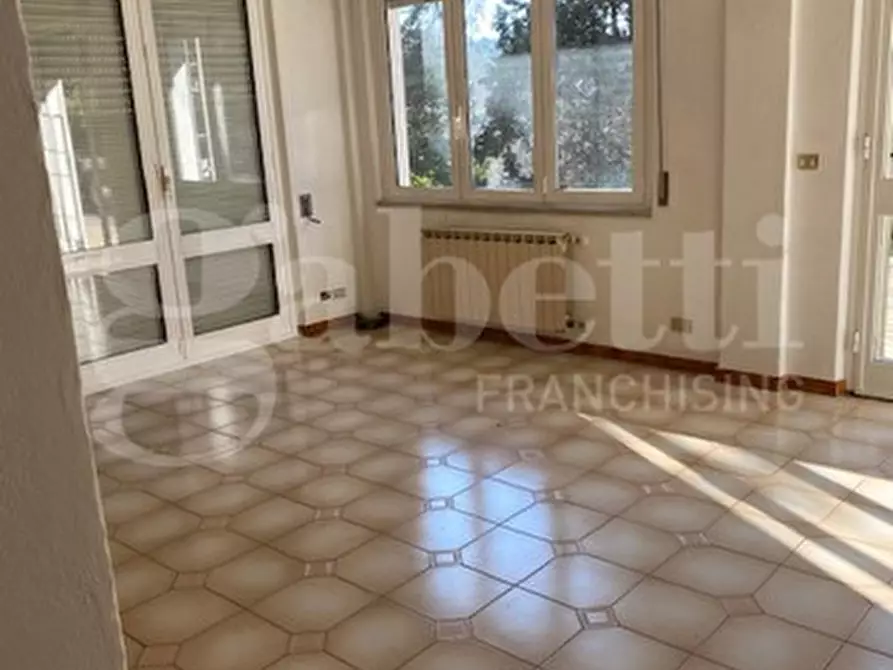 Immagine 1 di Appartamento in vendita  in Via AURELIA, 5 a Vezzano Ligure