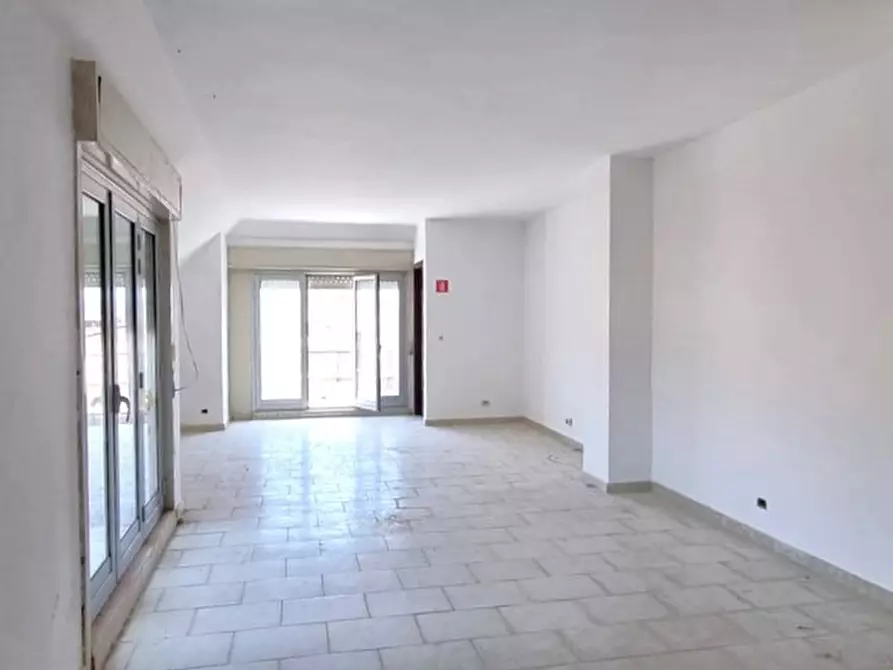 Immagine 9 di Ufficio in vendita  in Via Cesare Battisti, 2 a Castrofilippo