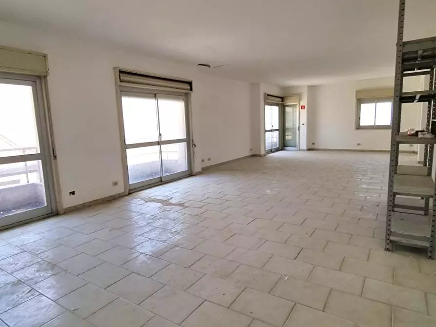 Immagine 7 di Ufficio in vendita  in Via Cesare Battisti, 2 a Castrofilippo