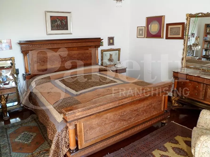 Immagine 5 di Appartamento in vendita  in Via larga, 4 a Ortonovo