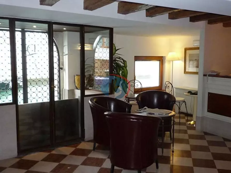 Immagine 38 di Appartamento in vendita  in Calle Ferrando, 409 a Venezia