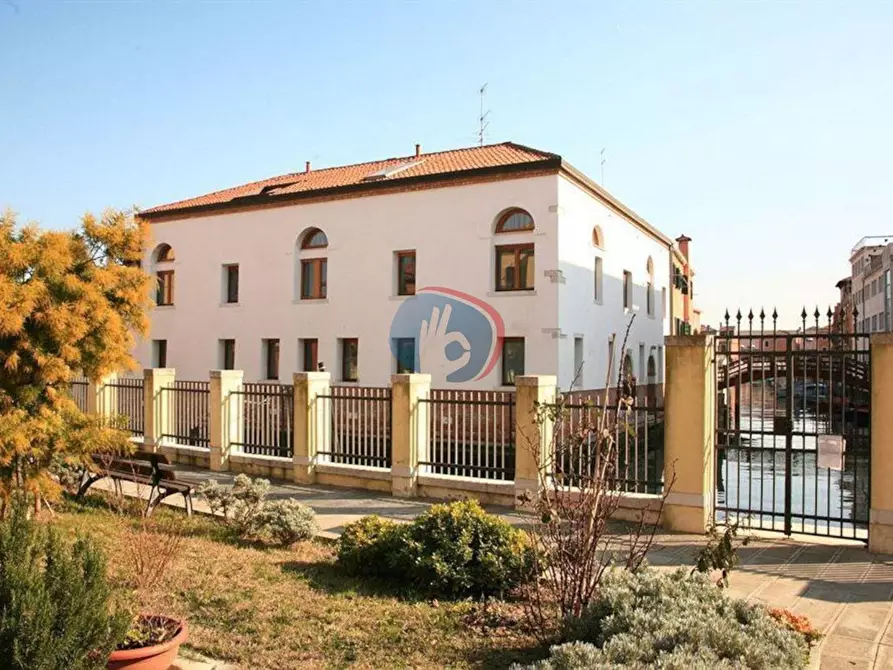 Immagine 1 di Appartamento in vendita  in Calle Ferrando, 409 a Venezia