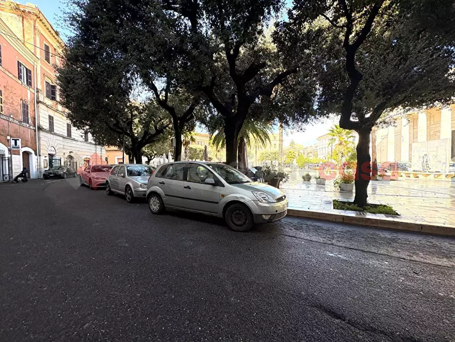 Immagine 16 di Negozio in vendita  in Piazza GARIBALDI, 4 a Terracina