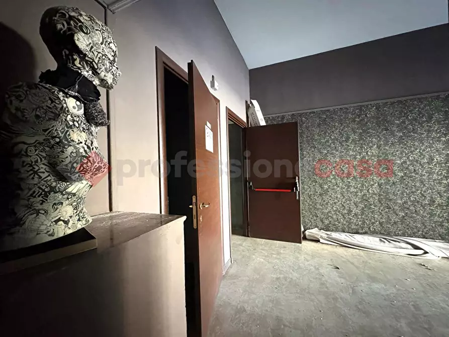 Immagine 10 di Negozio in vendita  in Piazza GARIBALDI, 4 a Terracina