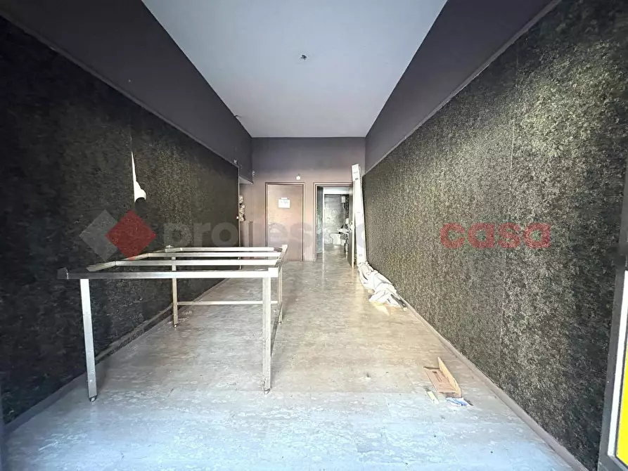Immagine 6 di Negozio in vendita  in Piazza GARIBALDI, 4 a Terracina