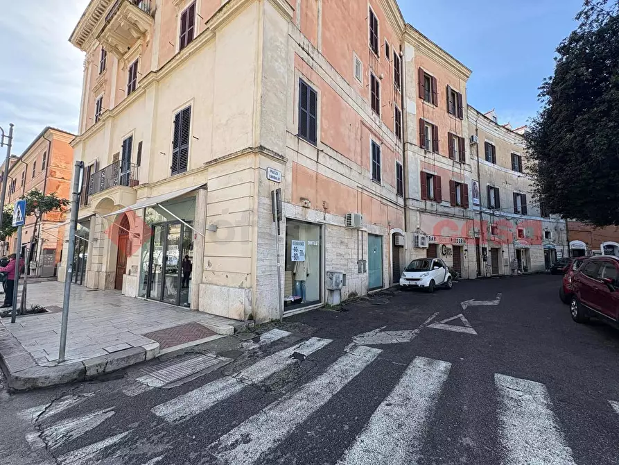 Immagine 9 di Negozio in vendita  in Piazza GARIBALDI, 4 a Terracina