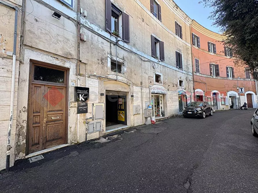 Immagine 7 di Negozio in vendita  in Piazza GARIBALDI, 4 a Terracina