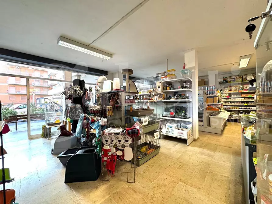 Immagine 1 di Negozio in vendita  in Via Caboto, 24 a Andora