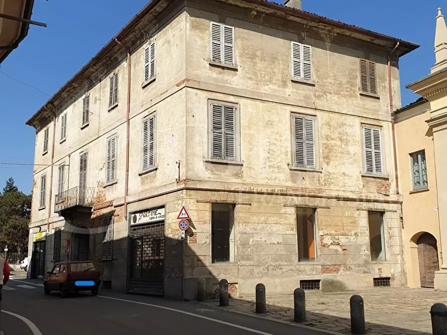 Immagine 2 di Palazzo in vendita  in Via VITTORIO EMANUELE, 45 a Codogno