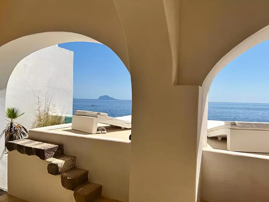 Immagine 27 di Casa indipendente in vendita  in Via Umberto I, 1 a Santa Marina Salina