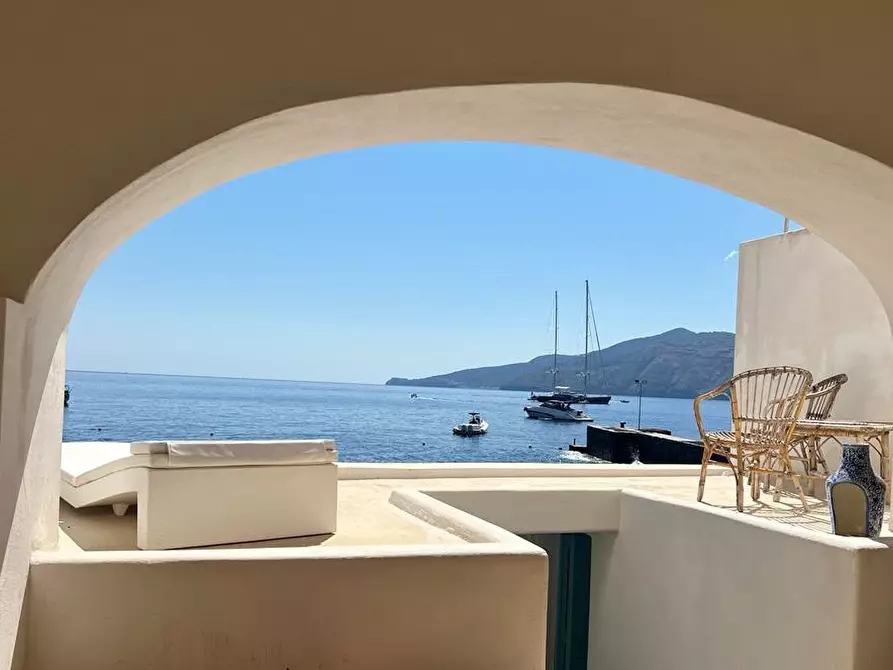 Immagine 13 di Casa indipendente in vendita  in Via Umberto I, 1 a Santa Marina Salina