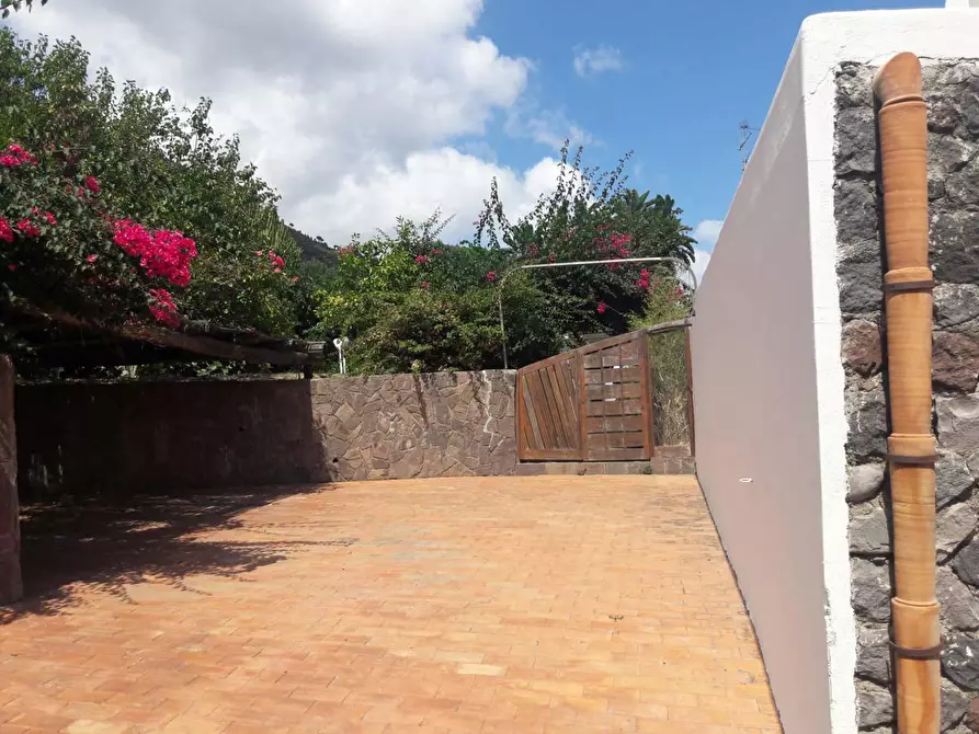 Immagine 17 di Casa indipendente in vendita  in Via Umberto I, 1 a Santa Marina Salina