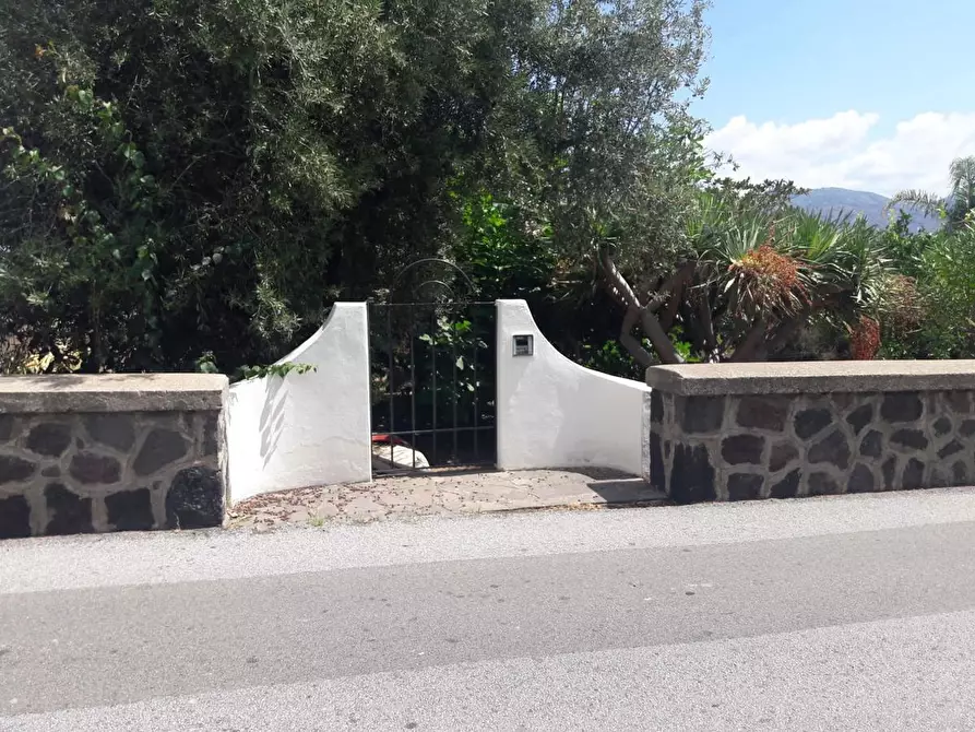 Immagine 28 di Casa indipendente in vendita  in Via Umberto I, 1 a Santa Marina Salina