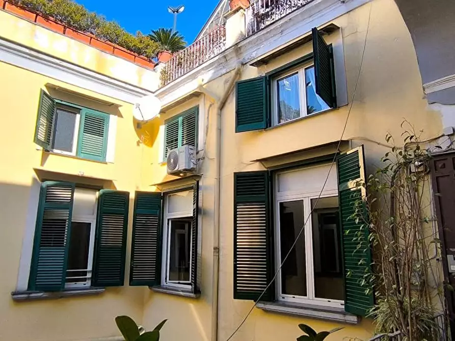 Immagine 41 di Appartamento in vendita  in Via Foria a Napoli