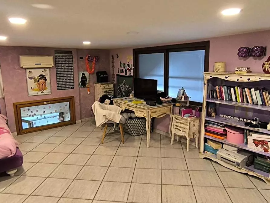 Immagine 28 di Appartamento in vendita  in Via Foria a Napoli