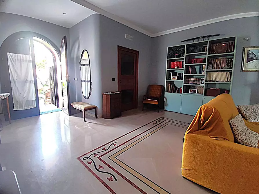 Immagine 2 di Casa indipendente in vendita  in Via CAPODAGLIO a San Severo