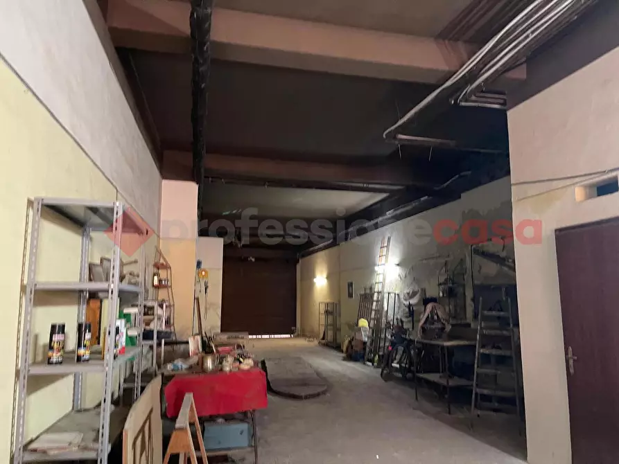 Immagine 4 di Magazzino in vendita  in Viale epipoli, 55 a Siracusa