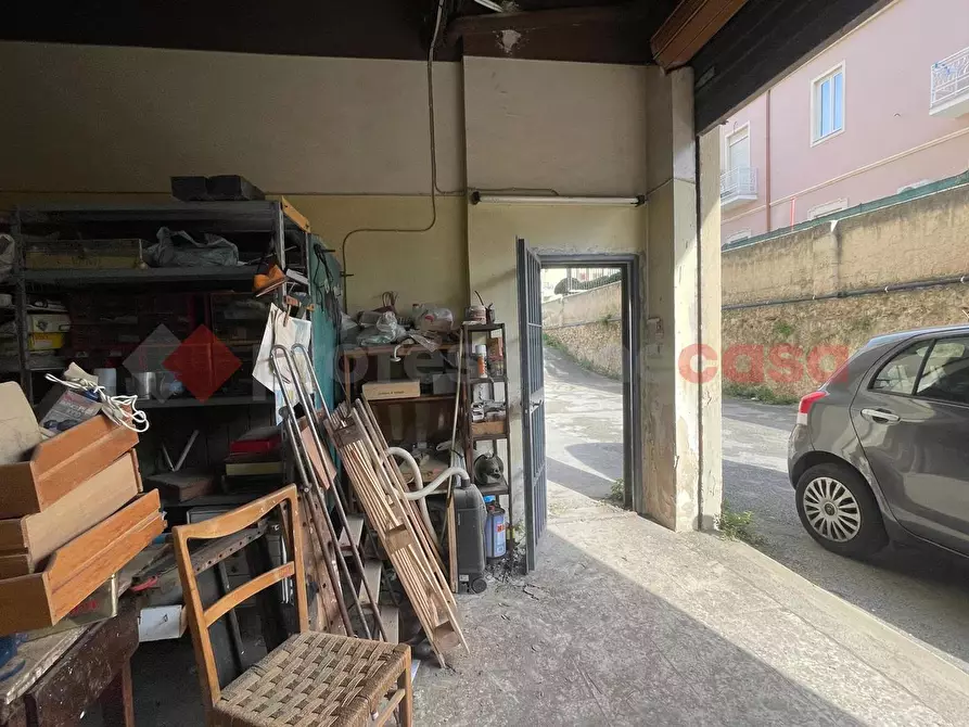 Immagine 3 di Magazzino in vendita  in Viale epipoli, 55 a Siracusa