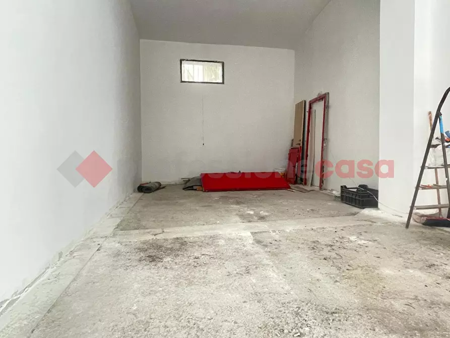 Immagine 7 di Negozio in affitto  in Via Munazio Planco, 10 a Tivoli